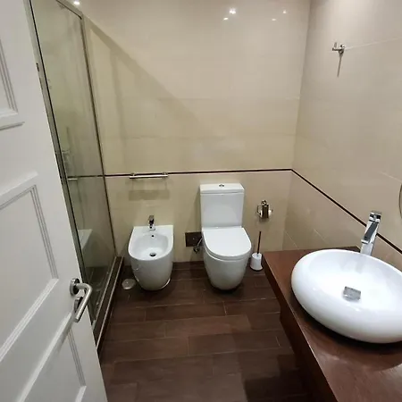 Rafael Beachgarden 2Br شقة *
